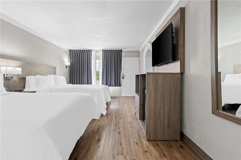 Golden Palms Inn & Suites - photo 29