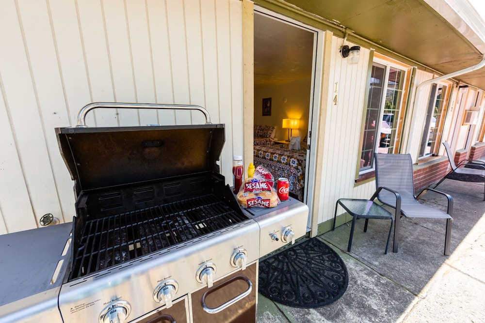 Arbor Inn Motel Oakridge - photo 47