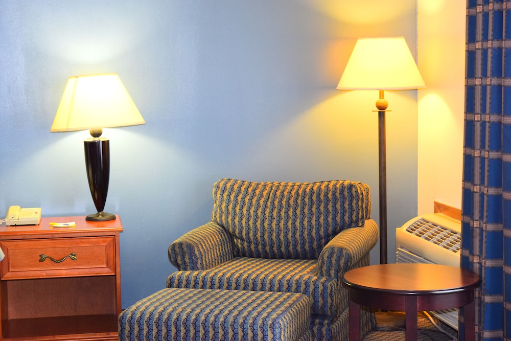 Days Inn by Wyndham Rock Falls - photo 5
