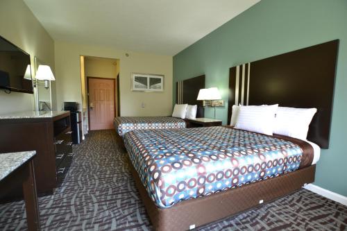 Relax Inn Motel & Suites - photo 35