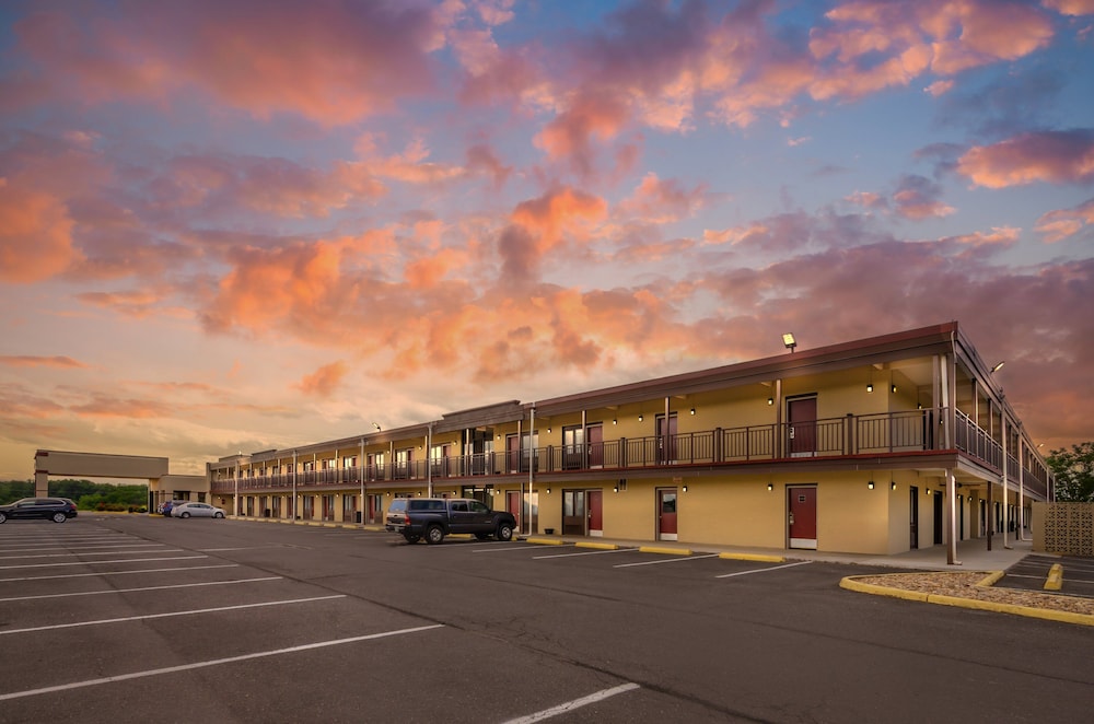 Red Roof Inn Staunton - photo 36