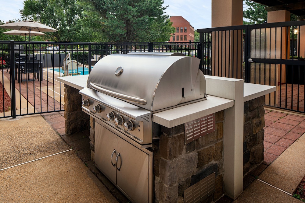 Residence Inn by Marriott Tysons - photo 24