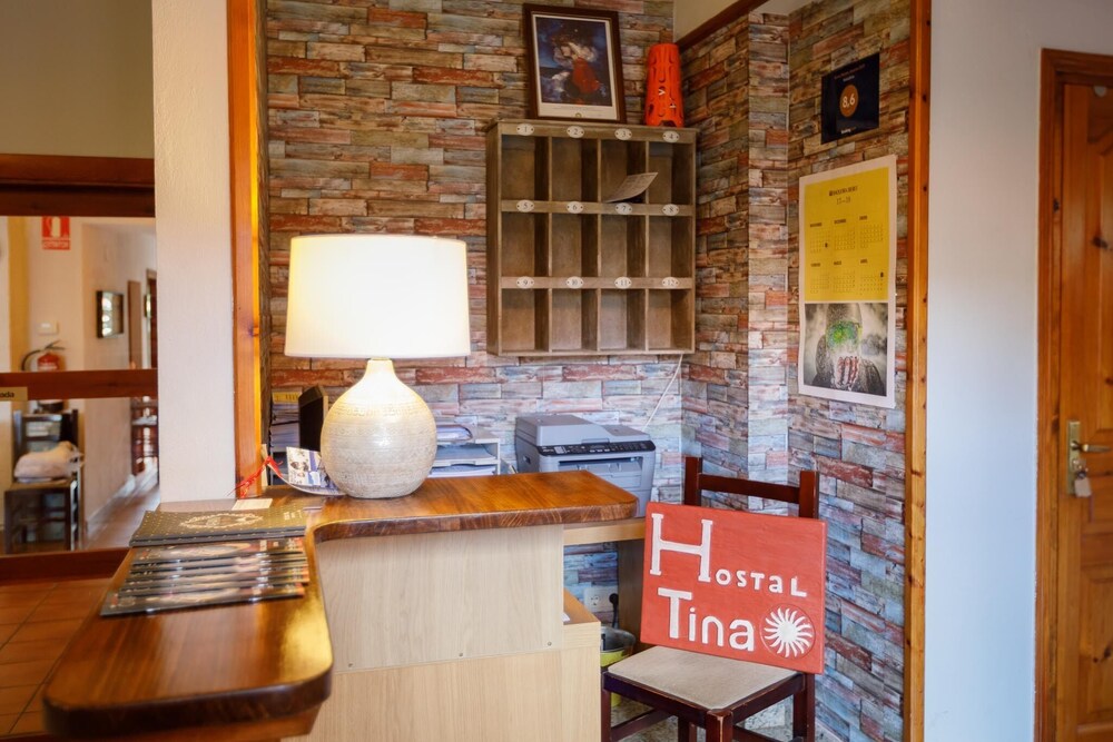 Hostaltina - carbon neutral hotel in Les