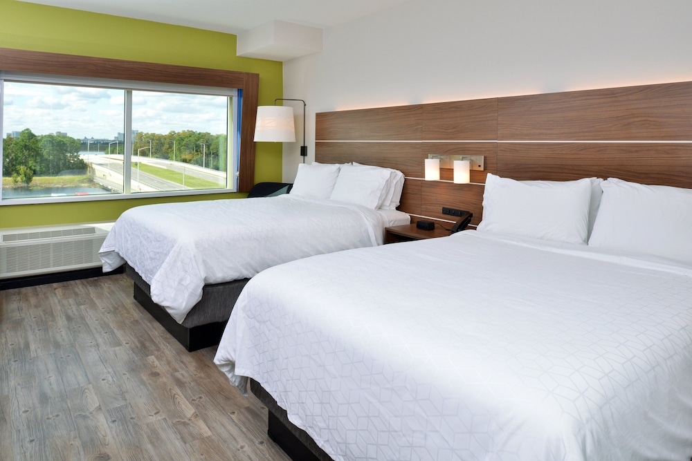 Holiday Inn Express Orlando South Park by IHG - photo 32