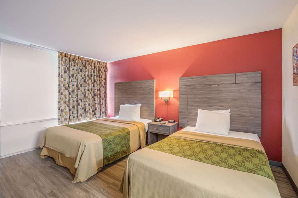 Econo Lodge Thomasville - photo 22