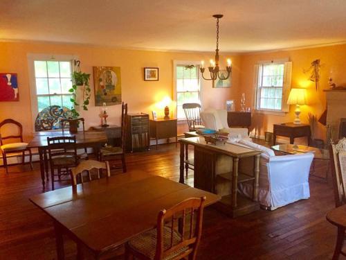 Corea Harbor's Black Duck Inn - photo 17
