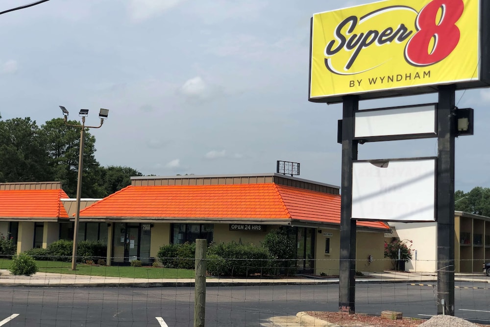 Super 8 by Wyndham Battleboro Rocky Mount - photo 20