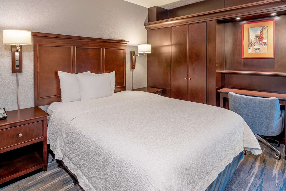 Hampton Inn Nashville Vanderbilt - photo 10