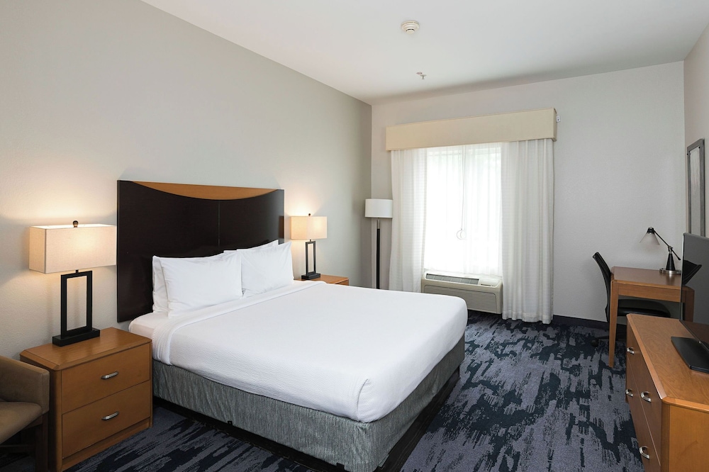 Fairfield Inn & Suites by Marriott Milwaukee Airport - photo 42