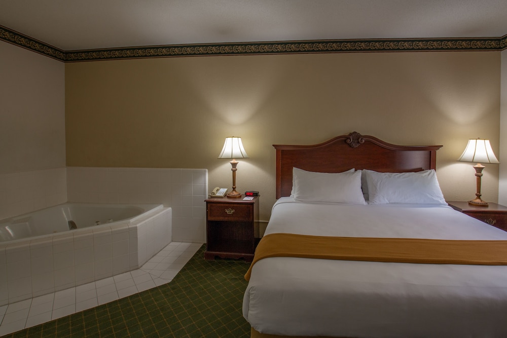 Moncks Corner Inn - carbon neutral hotel in Moncks Corner