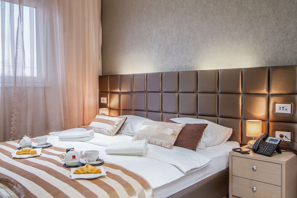 Royal Airport Hotel — 4-Star Luxury Hotel in Velika Gorica, Croatia
