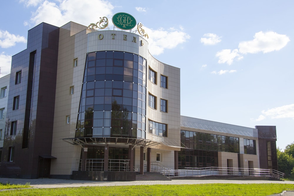 Green Hall Hotel — hotel in Kamensk-Ural'skiy