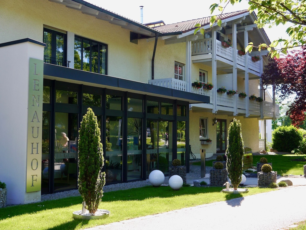 Hotel Lenauhof — Bad Birnbach