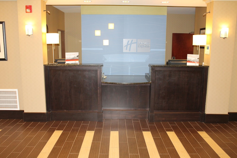Holiday Inn Express & Suites Starkville by IHG - photo 48