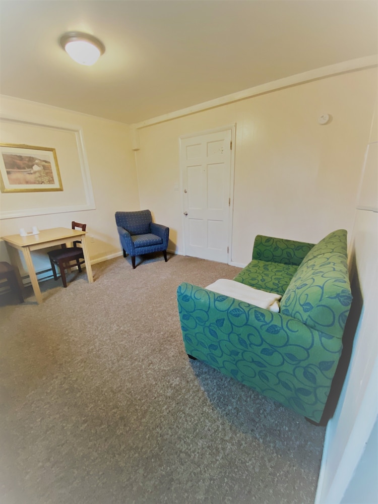 Country Place Inn And Suites - photo 4