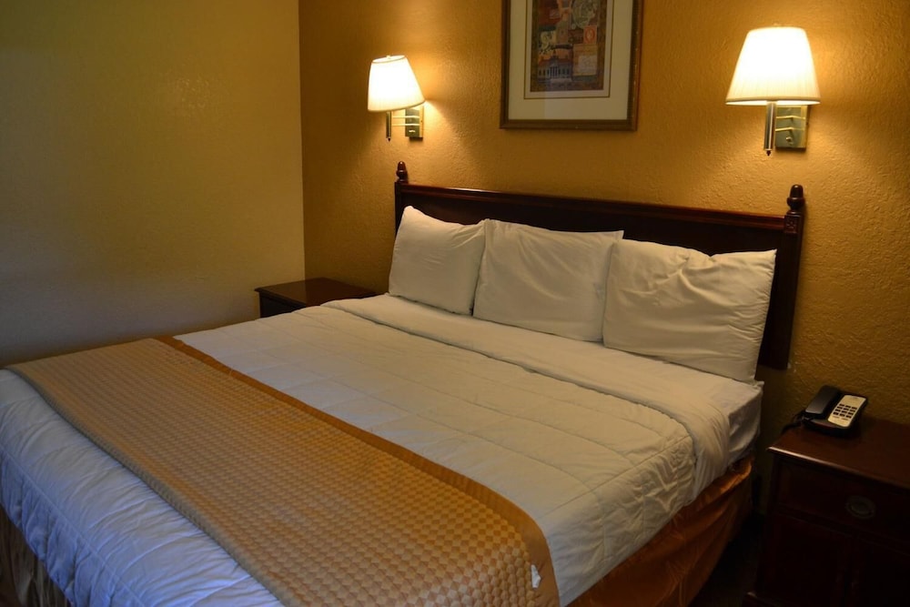 Americas Best Value Inn Smithfield - photo 28