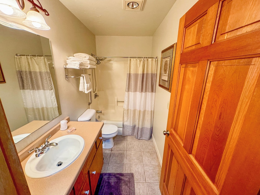 Settlement Courtyard Inn & Lavender Spa - photo 39