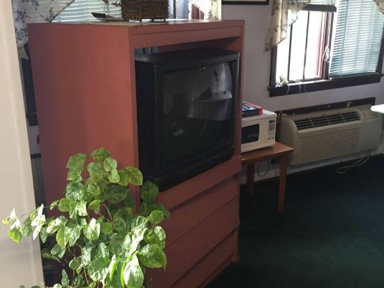 Red Carpet Inn Piqua - photo 7
