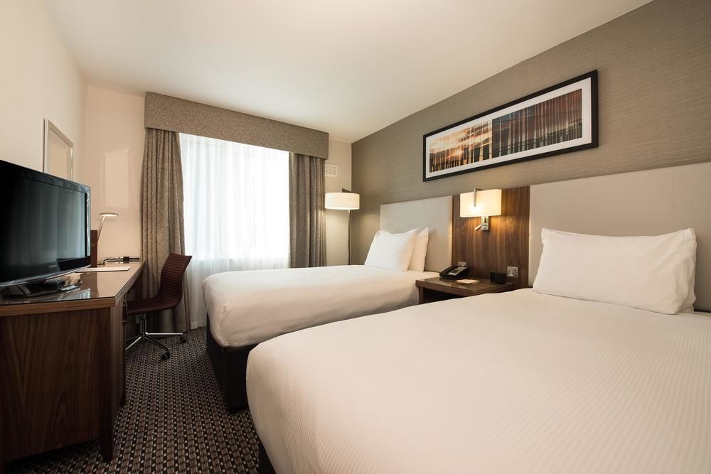 DoubleTree by Hilton Hotel Aberdeen Treetops — 4-Star Luxury Hotel in Aberdeen, United Kingdom