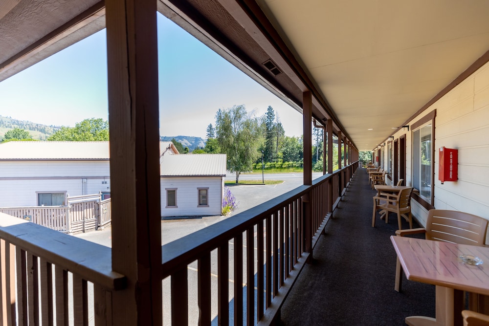 Clearwater 12 Motel - photo 2