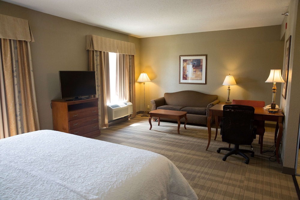 Hampton Inn & Suites Grenada - photo 14