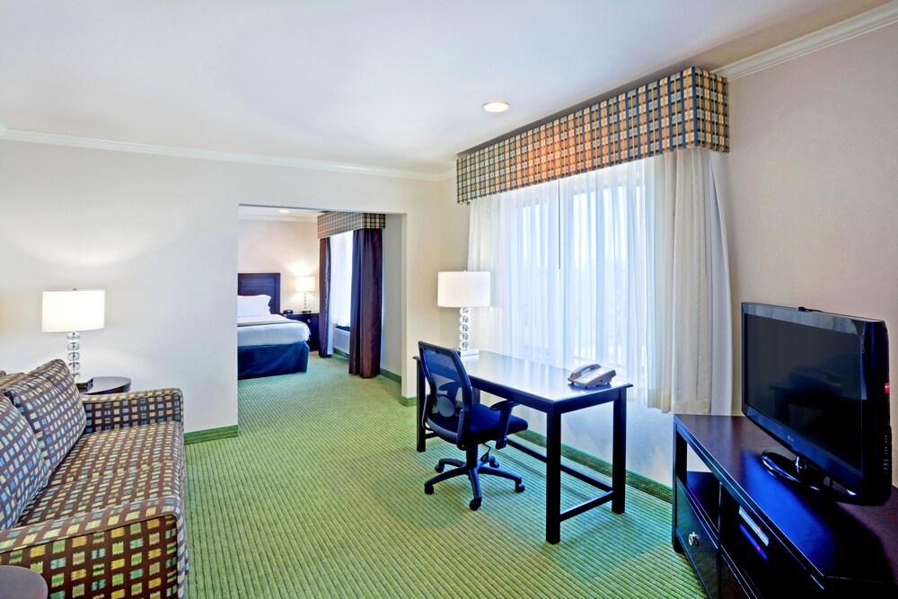 Holiday Inn Express Hotel & Suites Puyallup by IHG - photo 3