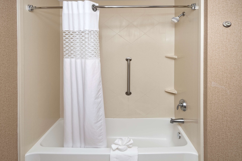 Hampton Inn Statesville - photo 41