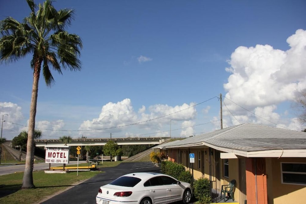 Prince of Wales Motel - photo 28