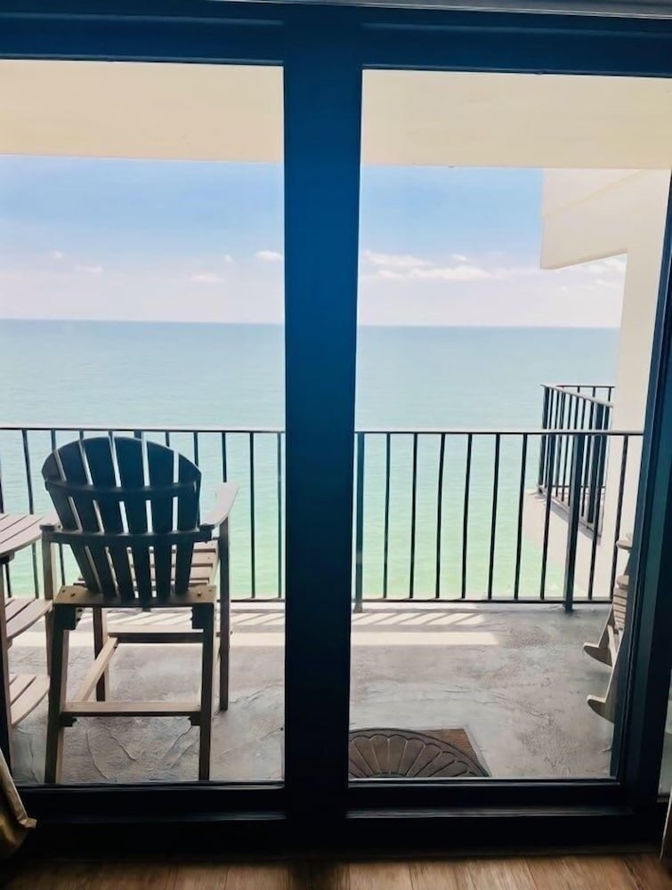 Royal Garden Resort 1608 3 Bedroom Condo by RedAwning - photo 19