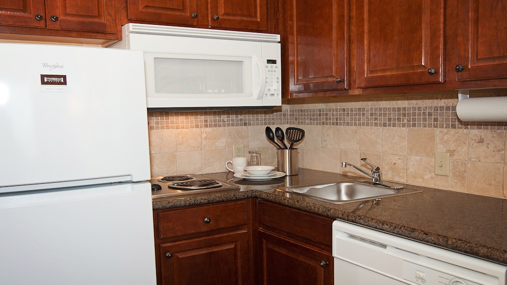 Staybridge Suites Wichita by IHG - photo 17