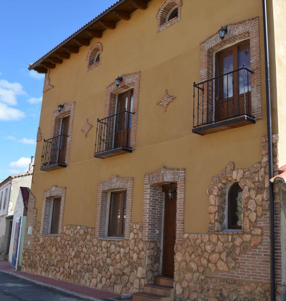 Casa Rural la Cija — 4-Star Luxury Hotel in Maello, Spain