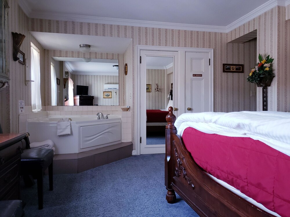 Lowell Inn - photo 45
