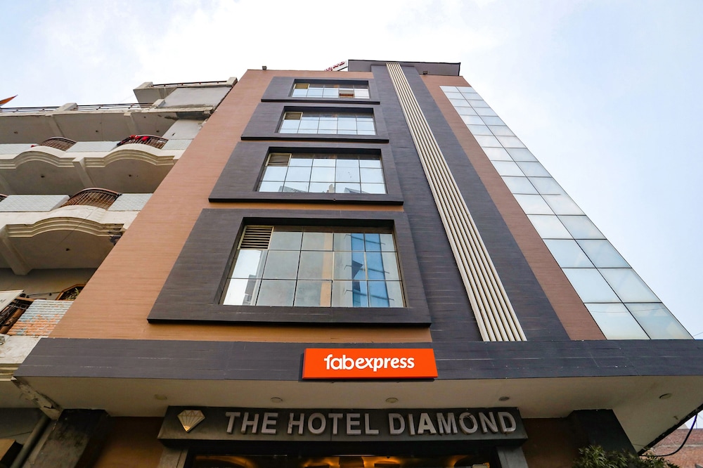 OYO Townhouse 76100 Hotel Diamond