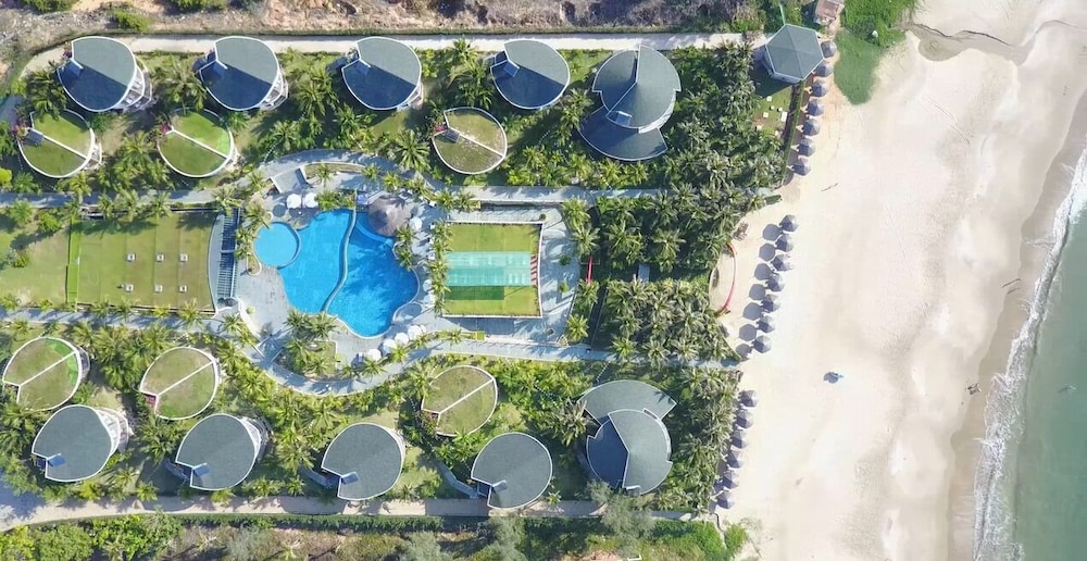 Sandunes Beach Resort & Spa — hotel in Phan Thiet