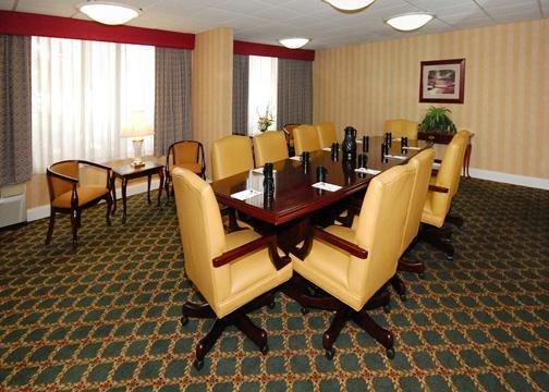 Clarion Hotel Fort Myers - photo 11