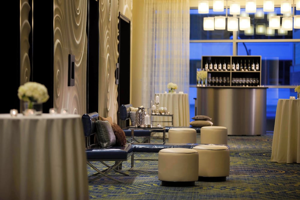 Renaissance Arlington Capital View Hotel - photo 54
