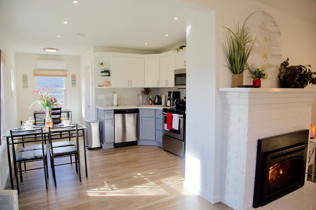Cozy Home Conveniently Located with King Bed — 4-Star Luxury Hotel in Tacoma, United States