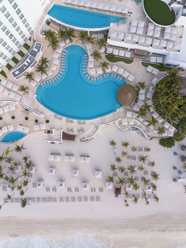 Le Blanc Spa Resort All inclusive Adults Only