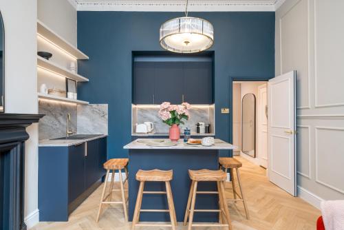 Victorian Blue 2 bedroom flat Pimlico — 4-Star Luxury Hotel in London, United Kingdom