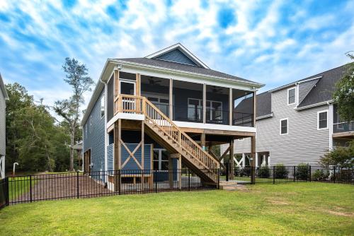 Waterway Haven by Oak Island Accommodations - photo 12