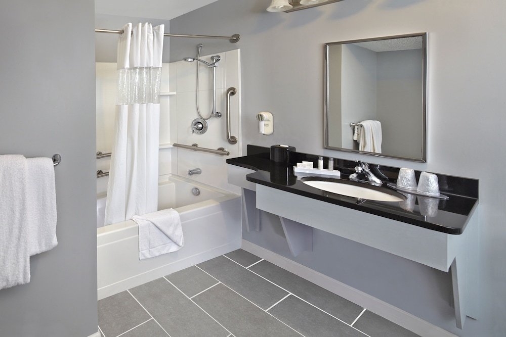 New Haven Village Suites - photo 23