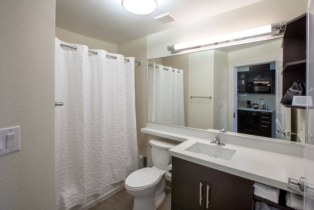 Candlewood Suites Houston North I45 by IHG - photo 16