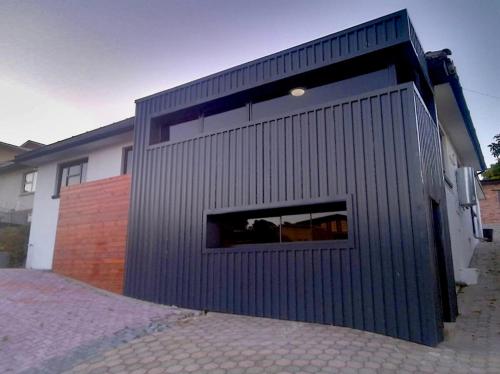 Mount Road Suites — 4-Star Luxury Hotel in Port Elizabeth, South Africa