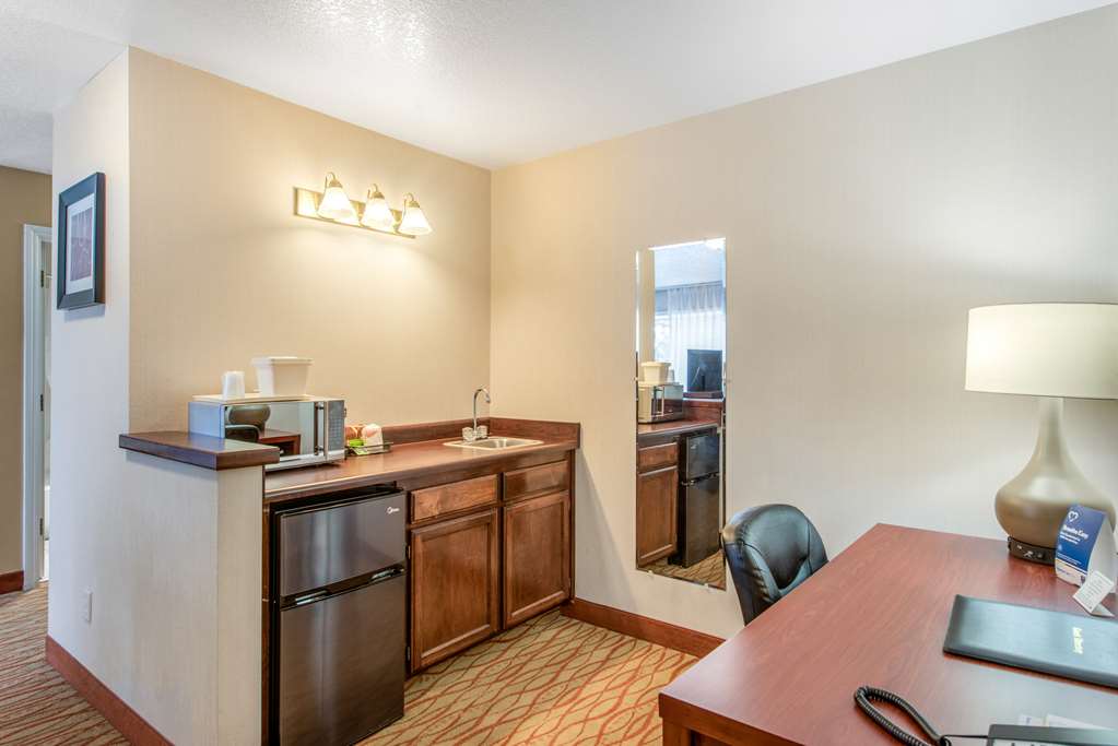 Comfort Inn Mount Shasta Area - photo 29