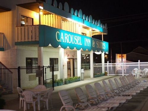 Carousel Inn & Suites - photo 5