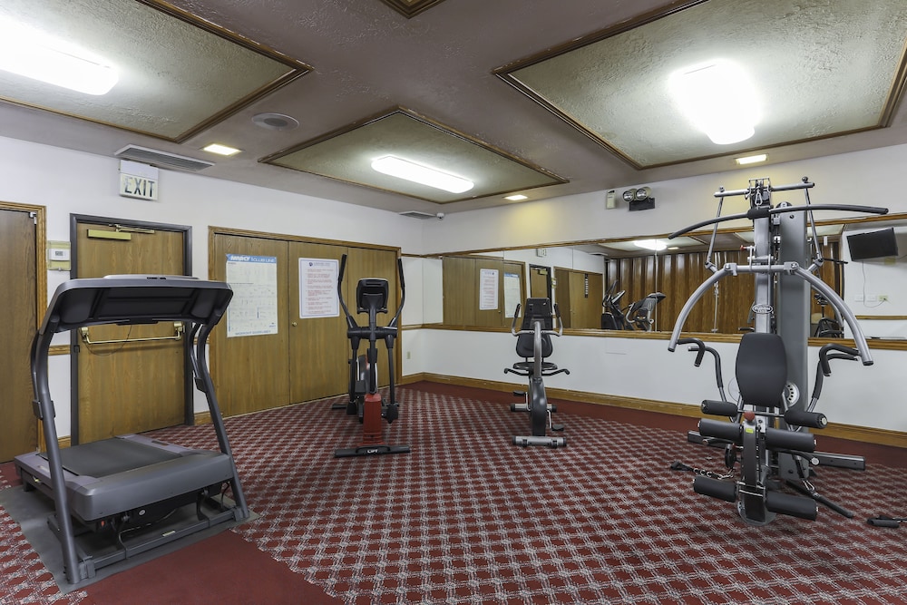 Airport Inn Hotel - photo 12