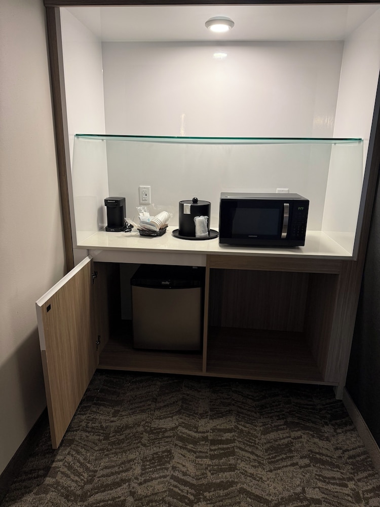 SpringHill Suites by Marriott Fargo - photo 12