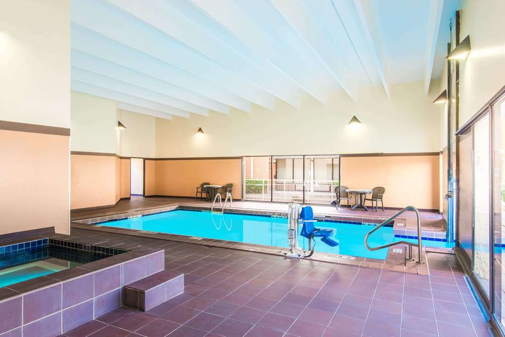 Days Inn by Wyndham Altus - photo 5