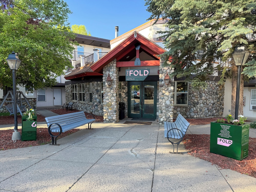 Legacy Vacation Club Steamboat Spring Suites