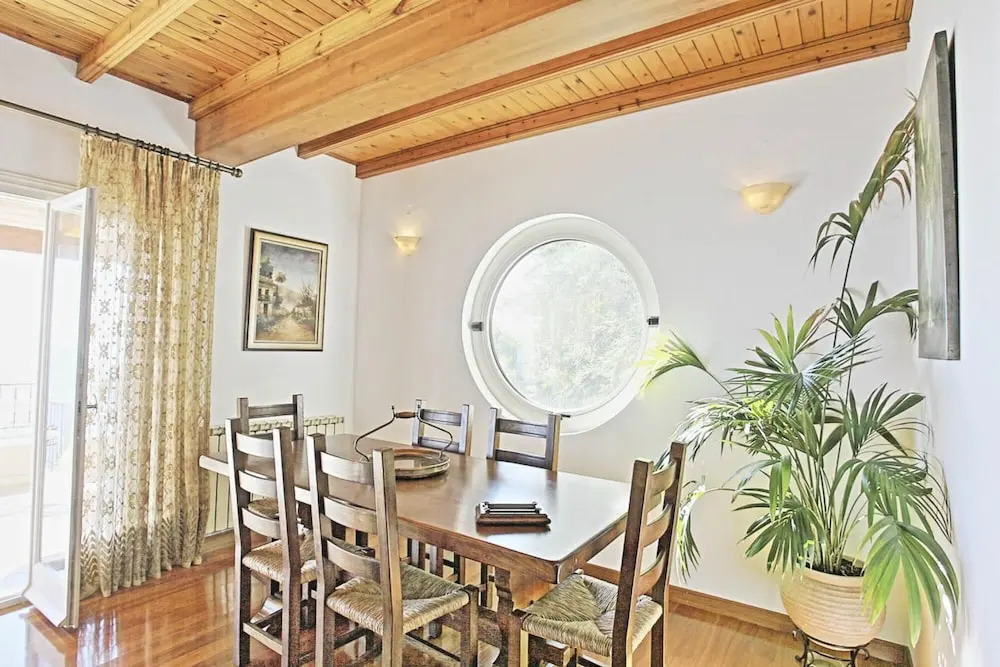 Villa Elpida Private Pool Walk to Beach Sea Views A C Wifi Car Not Required 2423 Corfu — 4-Star Luxury Hotel in Corfu, Greece